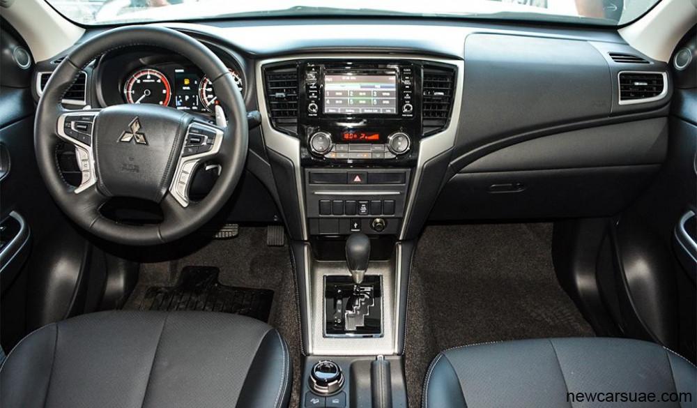 Mitsubishi L200 Sportero 2,5DSL with Super Select & power seats 