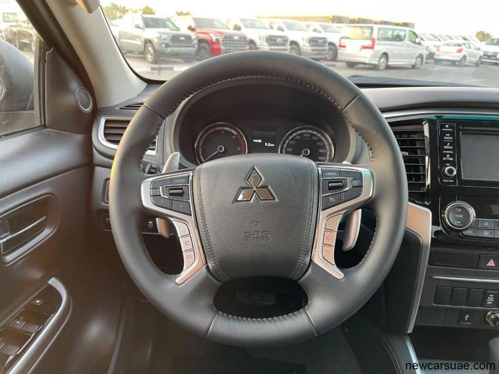 Mitsubishi L200 Sportero 2,5DSL with Super Select & power seats 