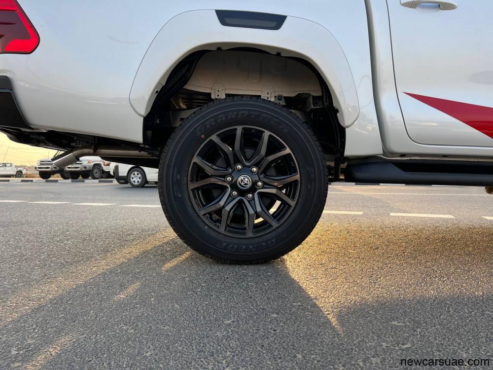TOYOTA HILUX 2023 GR SPORT FULL OPTION