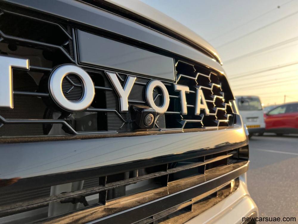 TOYOTA HILUX 2023 GR SPORT FULL OPTION