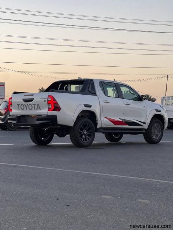 TOYOTA HILUX 2023 GR SPORT FULL OPTION