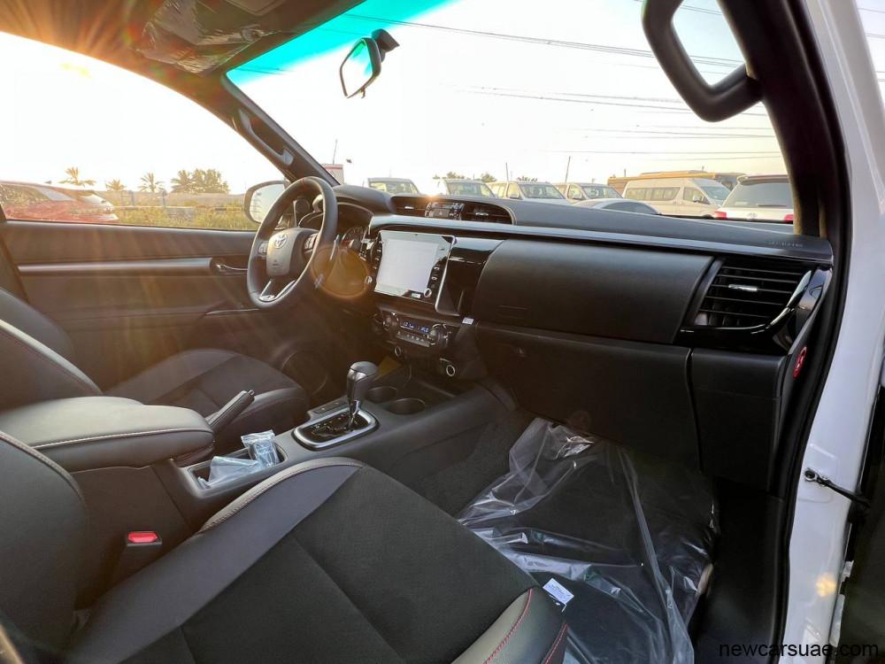 TOYOTA HILUX 2023 GR SPORT FULL OPTION