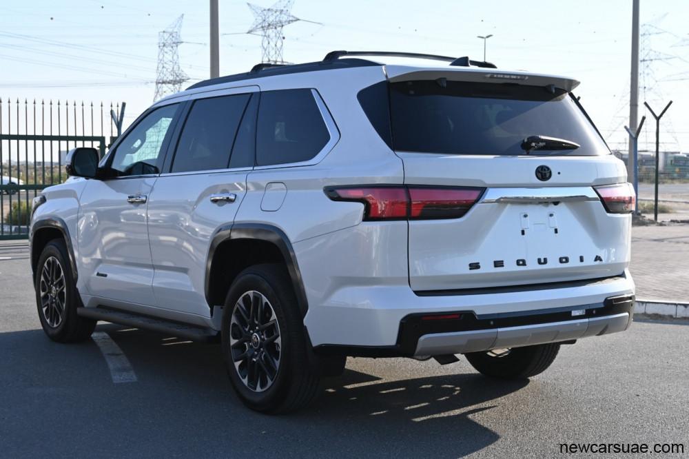 TOYOTA SEQUOIA LIMITED 3.5L HYBRID