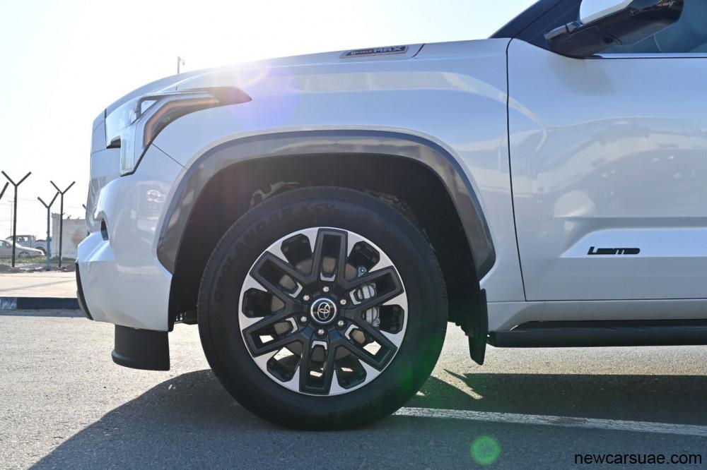 TOYOTA SEQUOIA LIMITED 3.5L HYBRID