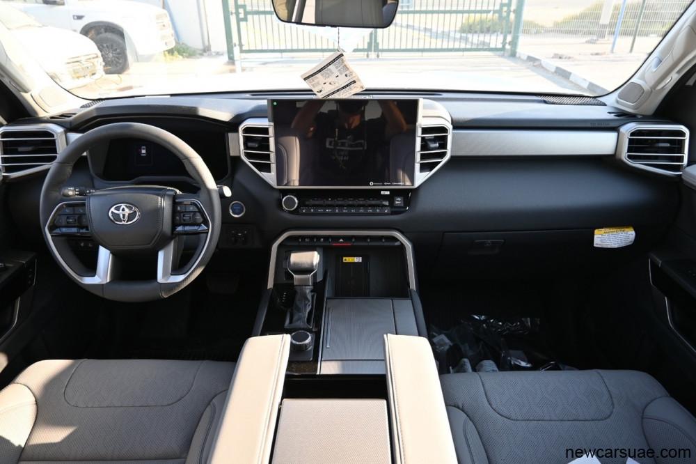 TOYOTA SEQUOIA LIMITED 3.5L HYBRID