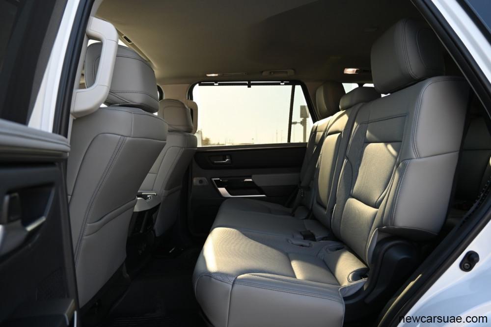 TOYOTA SEQUOIA LIMITED 3.5L HYBRID