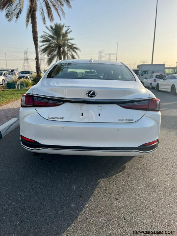 Lexus ES200 EU 2L Petrol 150 hp