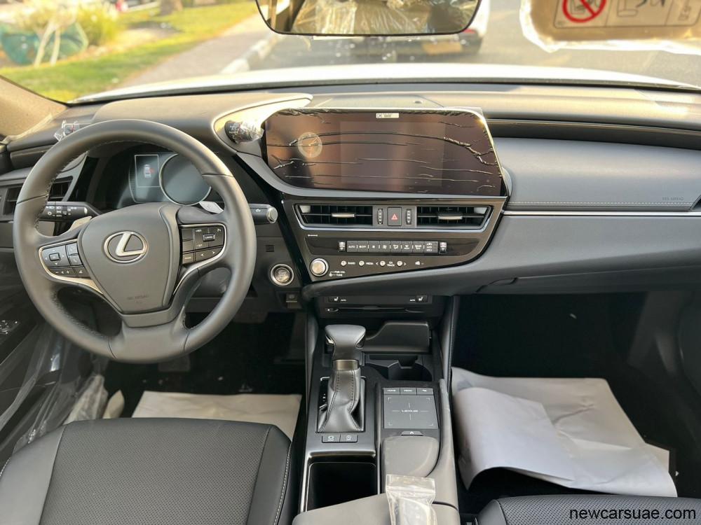 Lexus ES200 EU 2L Petrol 150 hp