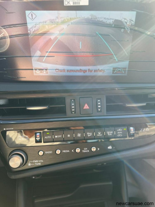 Lexus ES200 EU 2L Petrol 150 hp