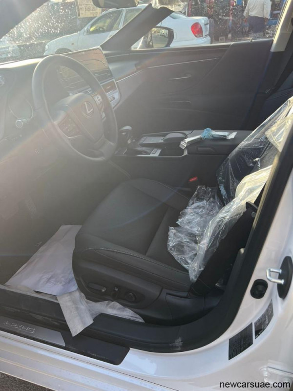 Lexus ES200 EU 2L Petrol 150 hp