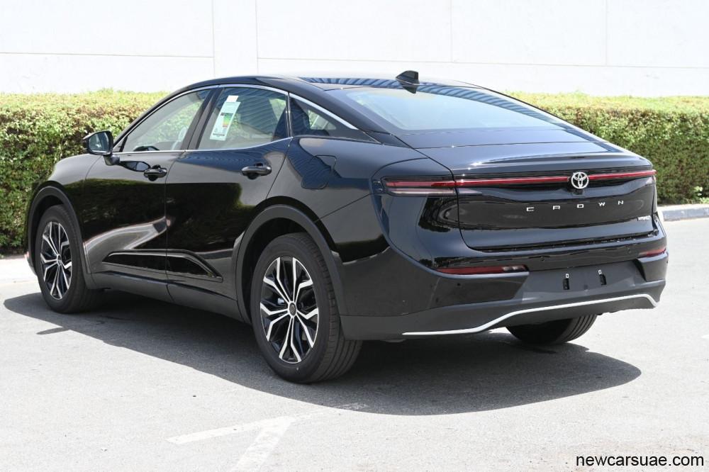 Toyota Crown 2023 Hybrid