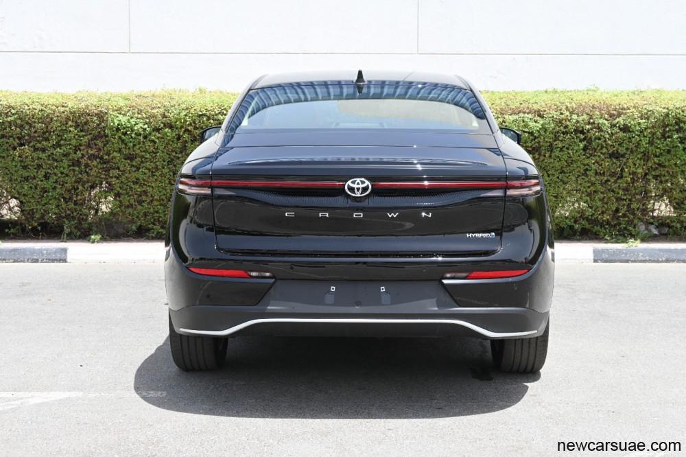 Toyota Crown 2023 Hybrid