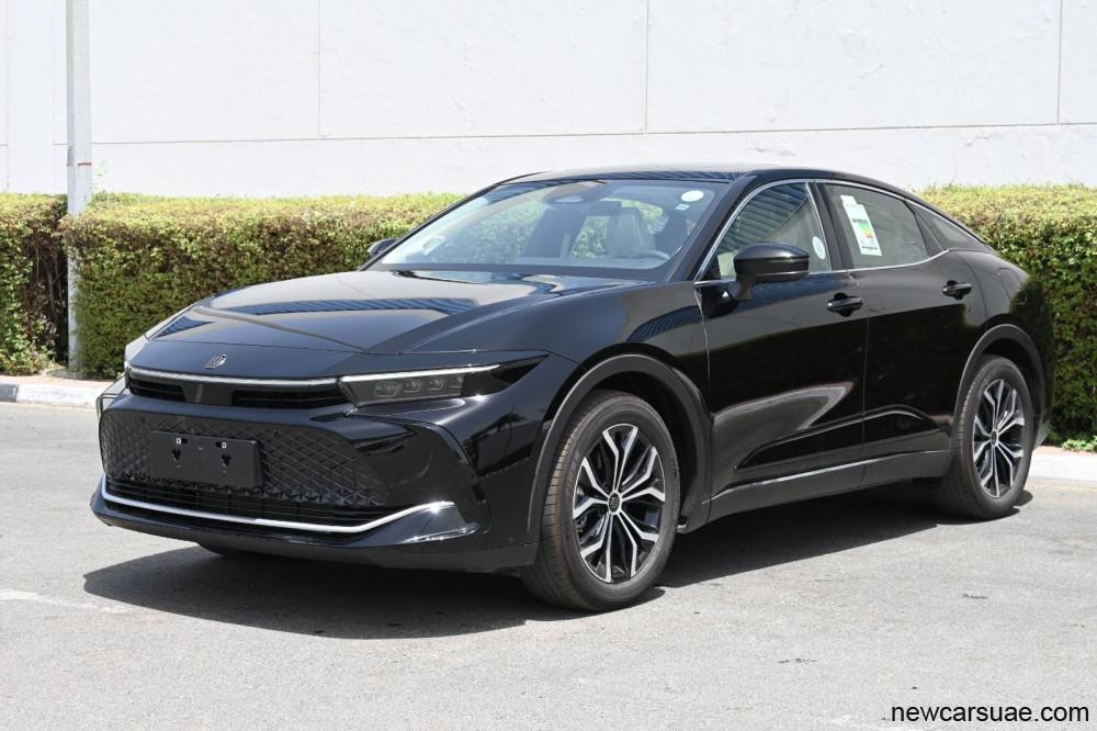 Toyota Crown 2023 Hybrid