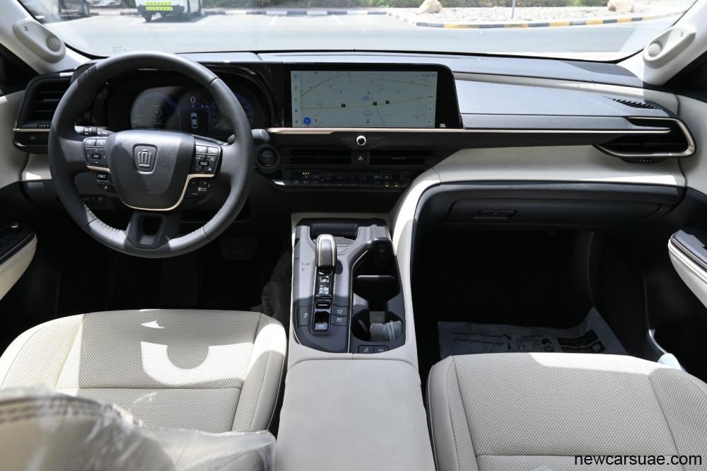 Toyota Crown 2023 Hybrid